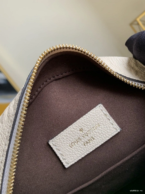 WIS VUITTON LOUIS BOITE MM SOUPLE CHAPEAU 0901